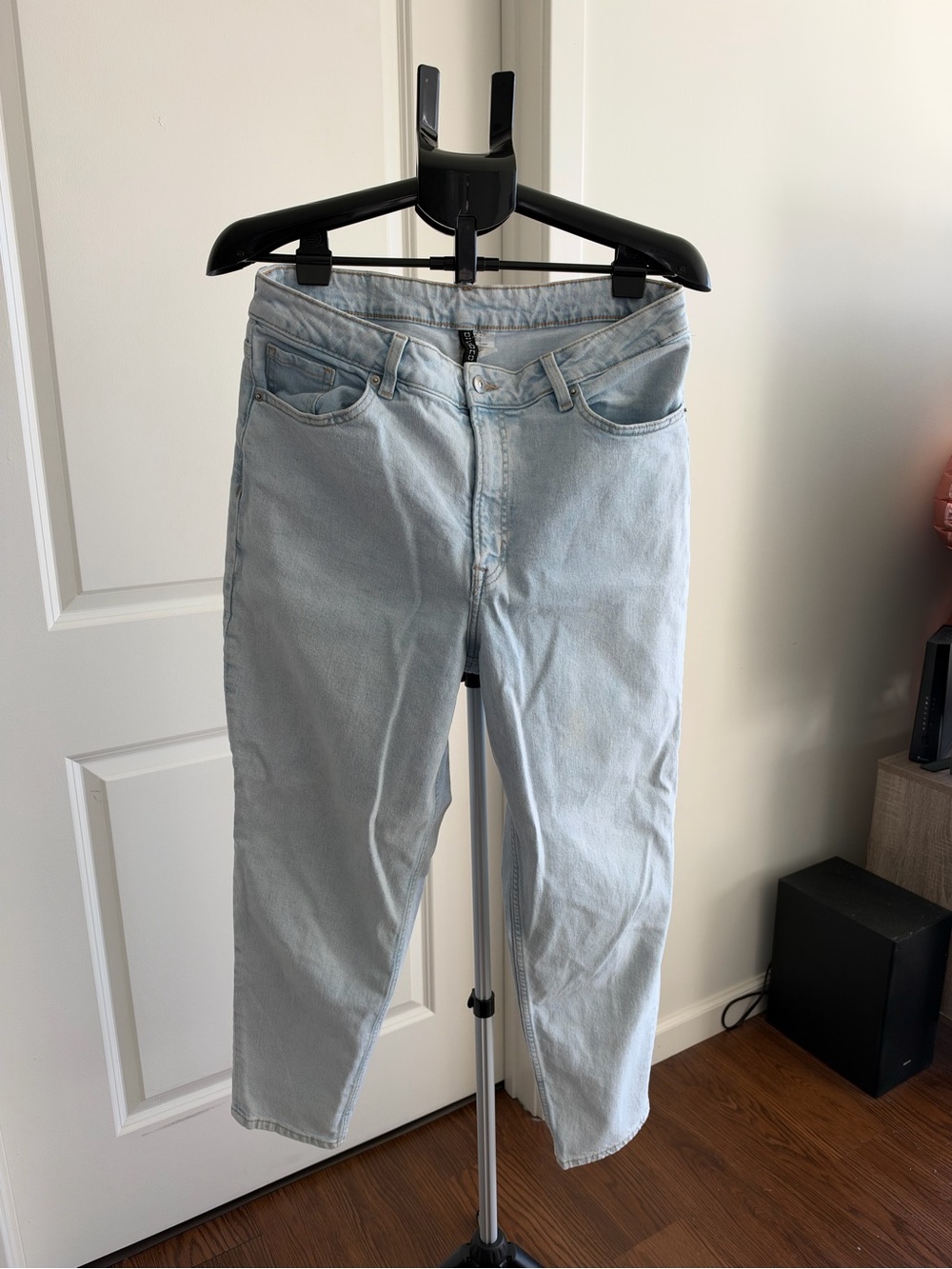 H&M Divided Light Wash Mom Jeans High Rise Size 12